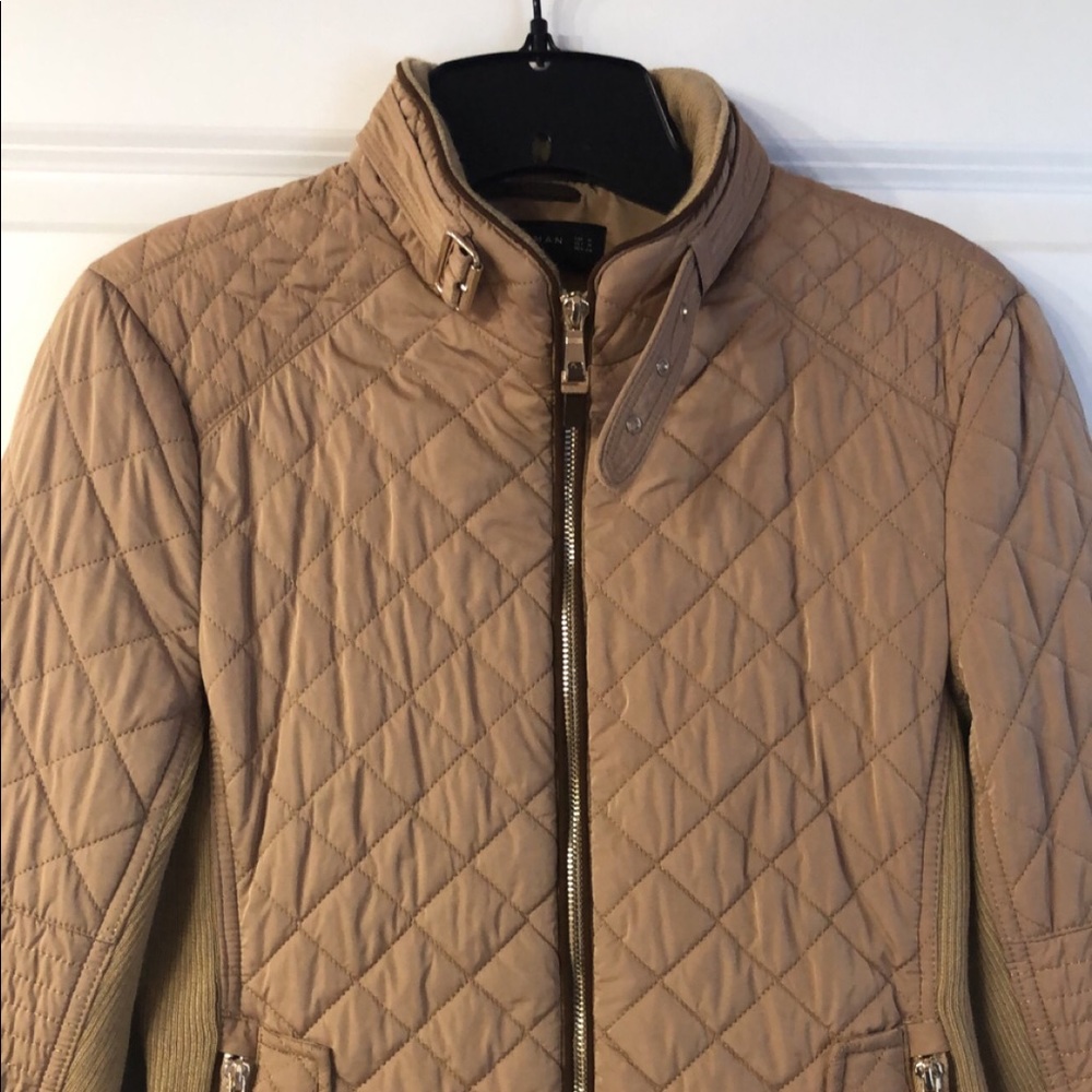 Zara jacket with gold details - Picture 2 of 4